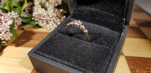Divine Hex Diamond. Gold